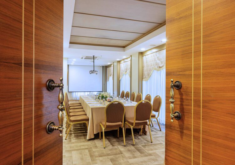 Yasmak Meeting Room